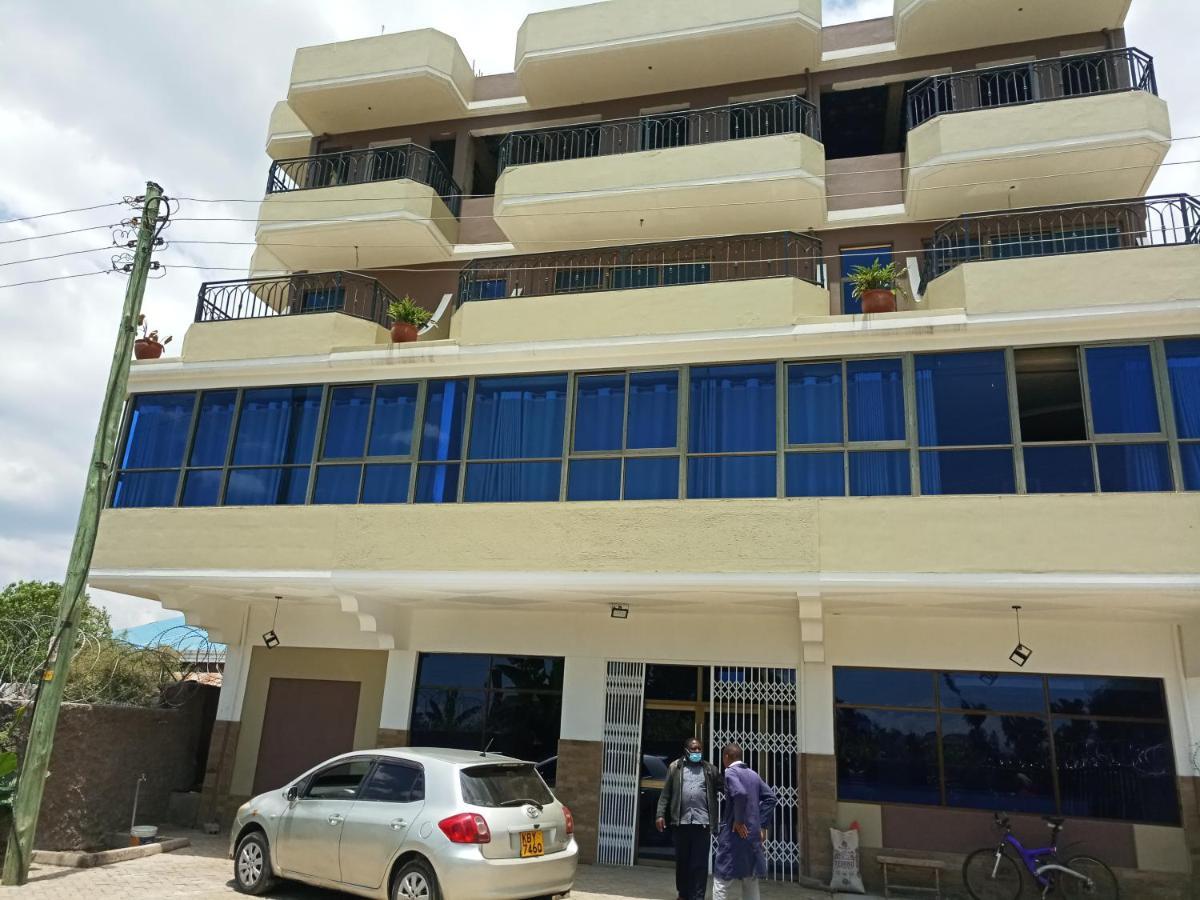 נאניוקי Hotel Taji מראה חיצוני תמונה