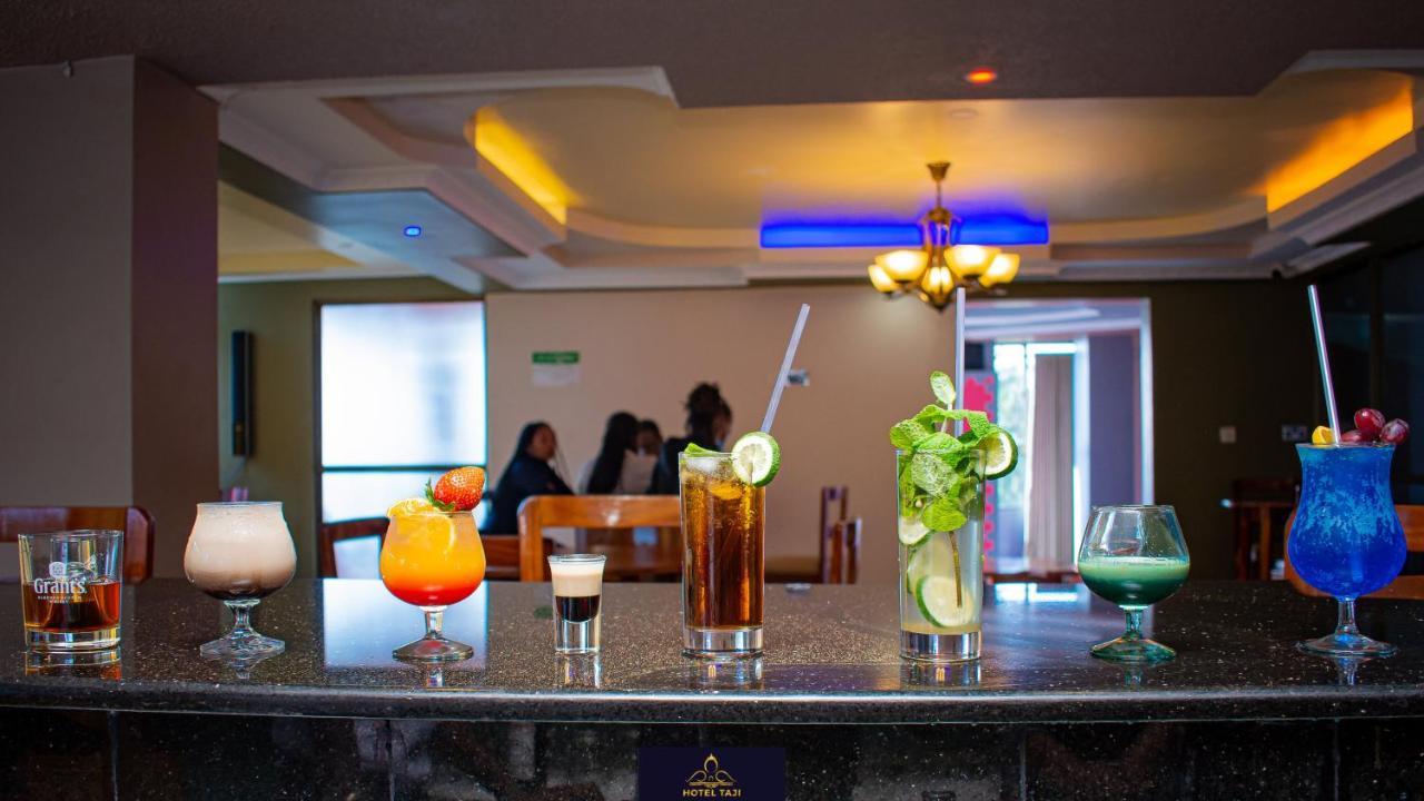 נאניוקי Hotel Taji מראה חיצוני תמונה